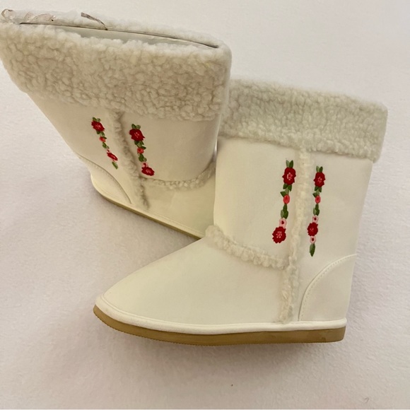 Gymboree Cozy Owl Boots - Picture 3 of 8